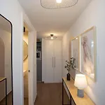 Singularstays Arena דירה *