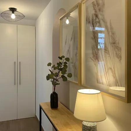 Singularstays Arena Apartment