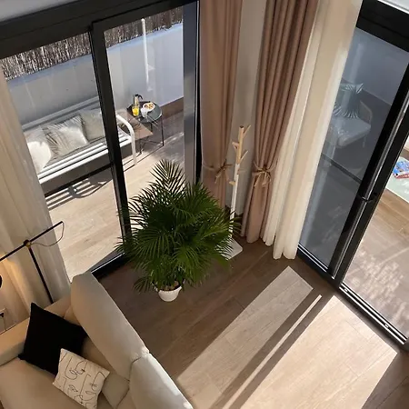 Singularstays Arena Apartment