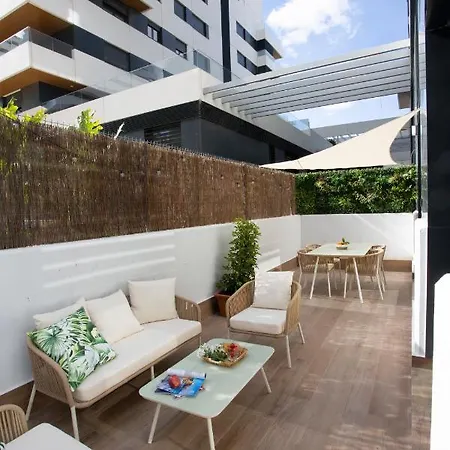 Singularstays Arena Apartment